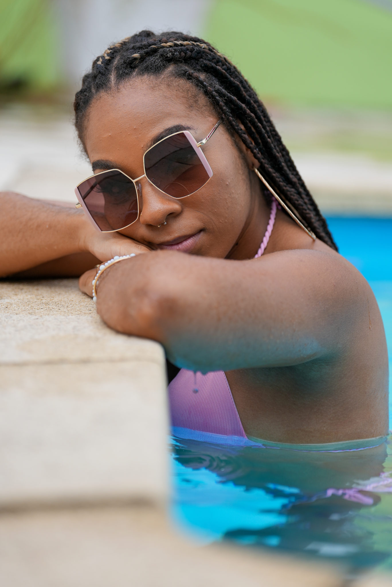Sublime ton bronzage avec notre bikini Camille : élégant, sophistiqué, irrésistible.